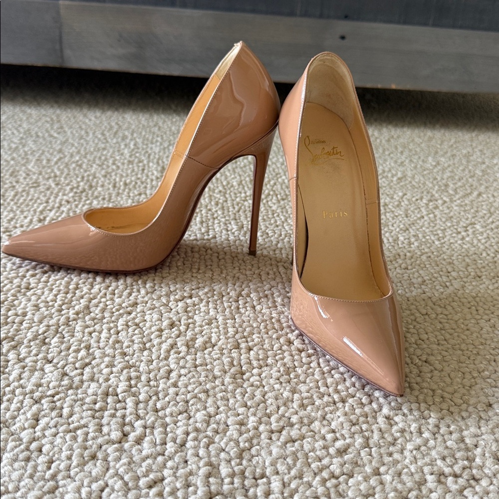 Christian Louboutin Kate
100 mm Pumps - Patent calf leather - Blush - Women